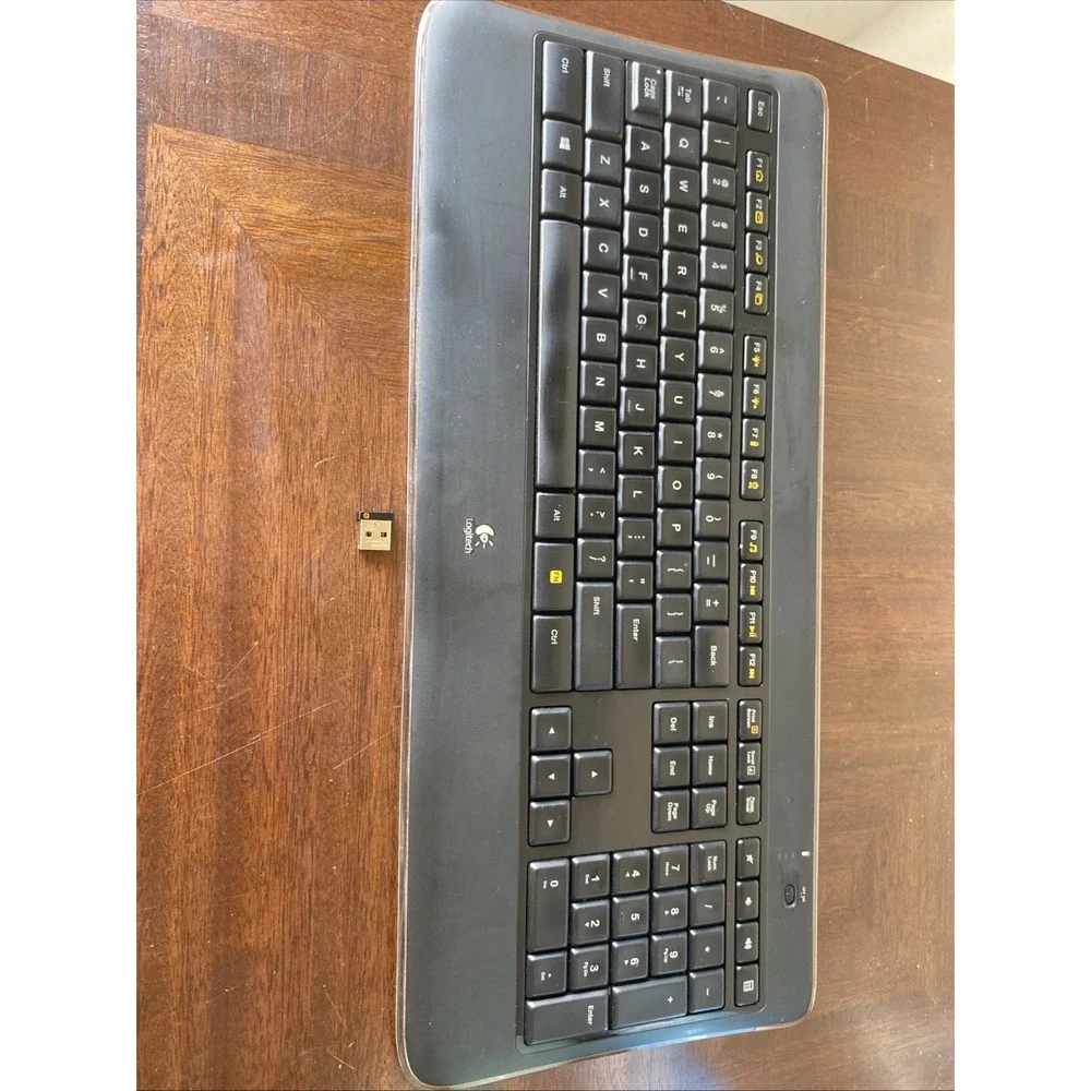LOGITECH K800 Wireless Illuminated Keyboard (Y-R0065) with Dongle Read Desceipti